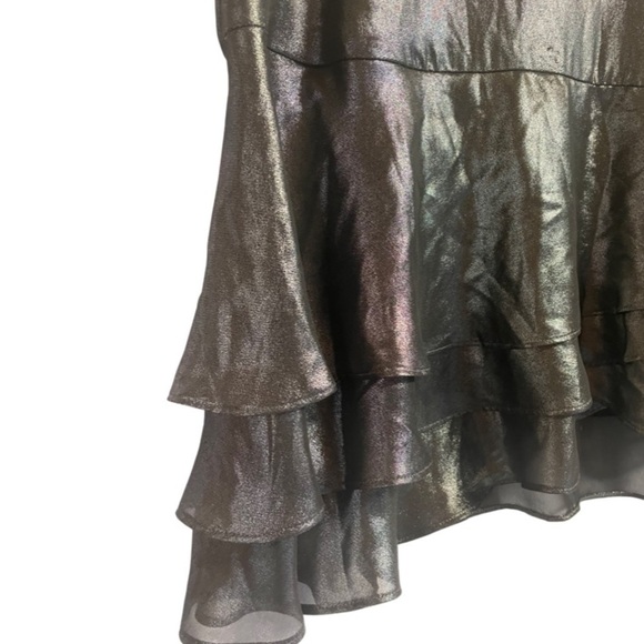 Banana Republic black shimmery ruffled blouse. Beautiful metallic fabric, size S - Picture 4 of 5